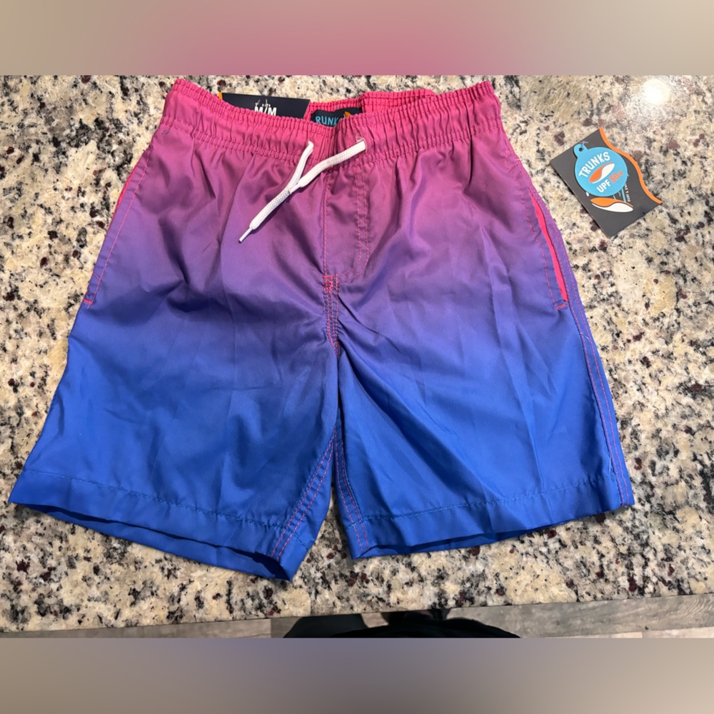 Trunks Surf & Swim Co. Boys Swim Trunks New with tags! Medium